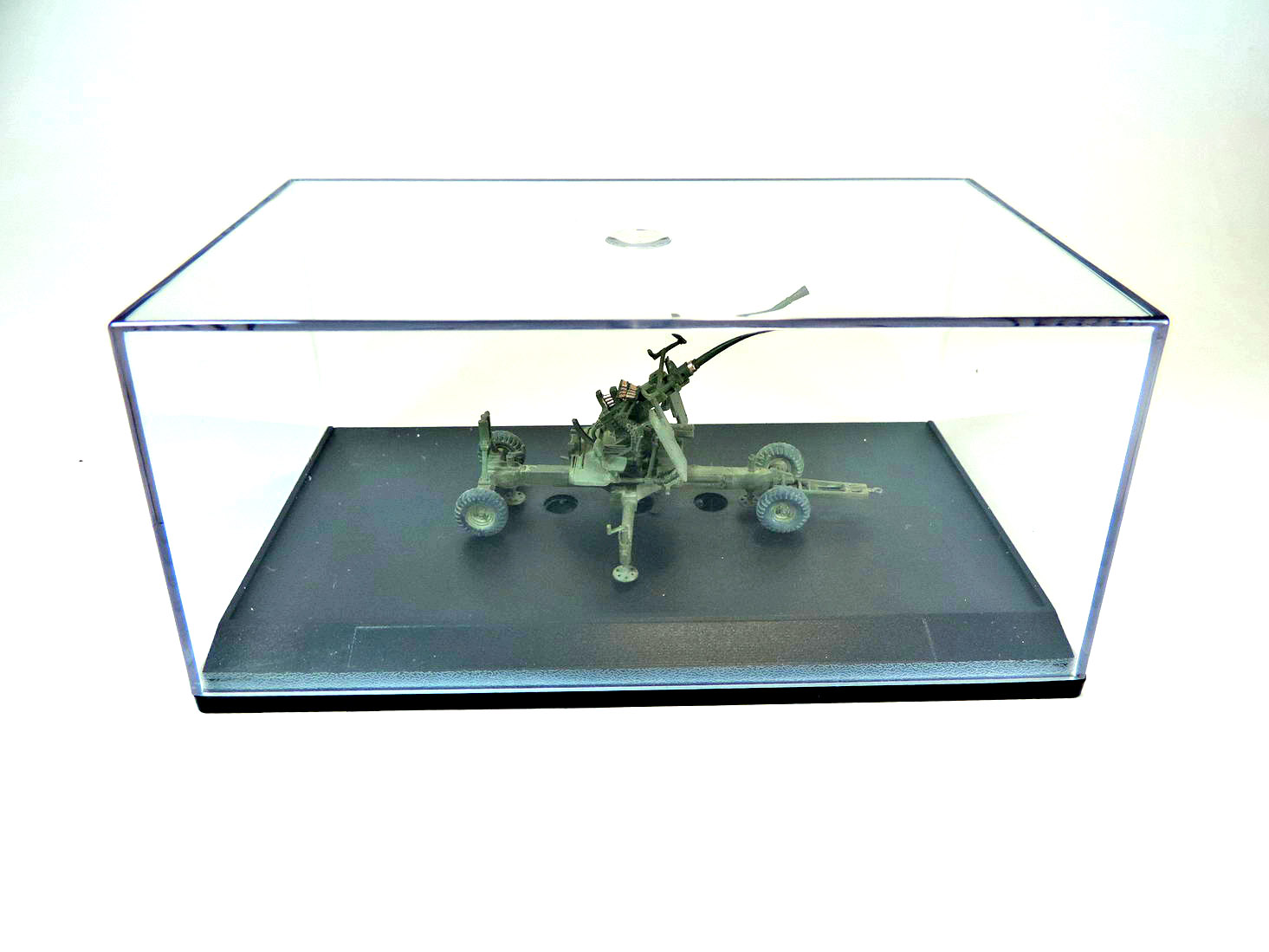40-мм зенитное орудие Bofors L60